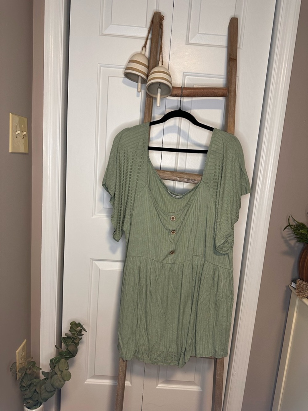 Chic Soul Sage Green Scoop Neck Flutter Sleeve Tunic